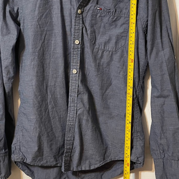 Men’s XS Tommy Hilfiger button down dress shirt - Picture 4 of 4